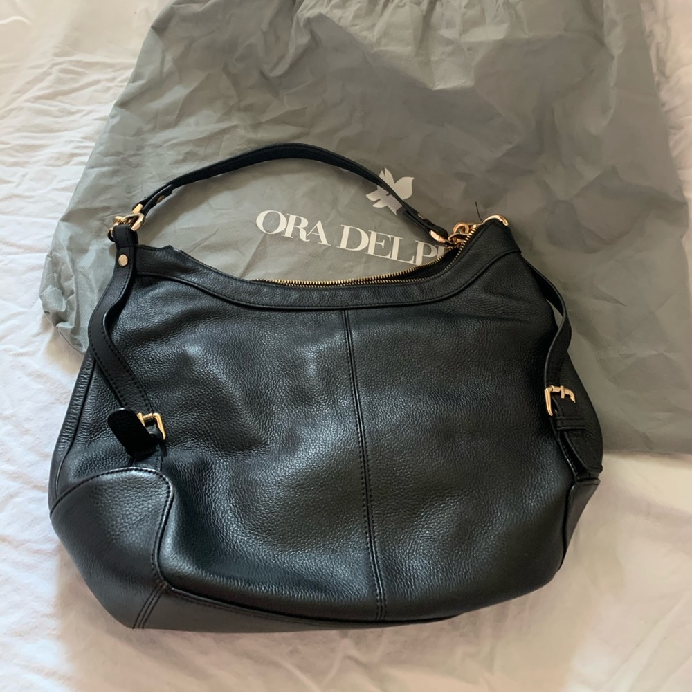 Ora Delphine black leather purse